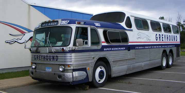 Greyhound Super Scenicruiser 0807